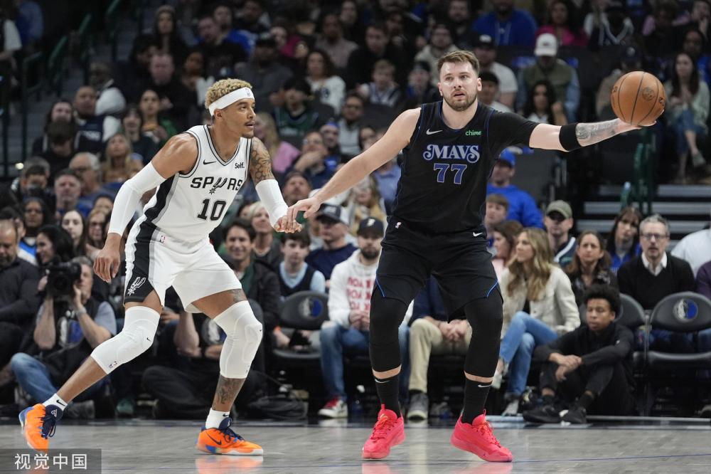 他帮助西班 他帮助西班