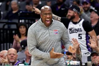 令人尴尬的 令人尴尬的