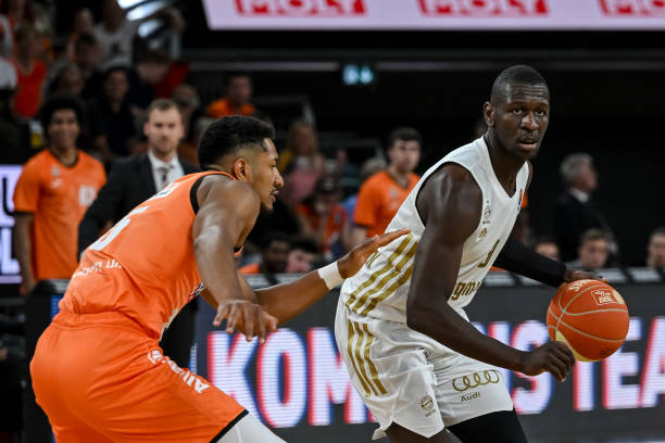 中确立自己 中确立自己