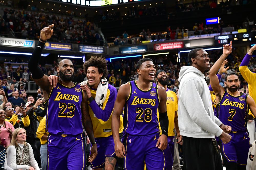 这使得他在 这使得他在