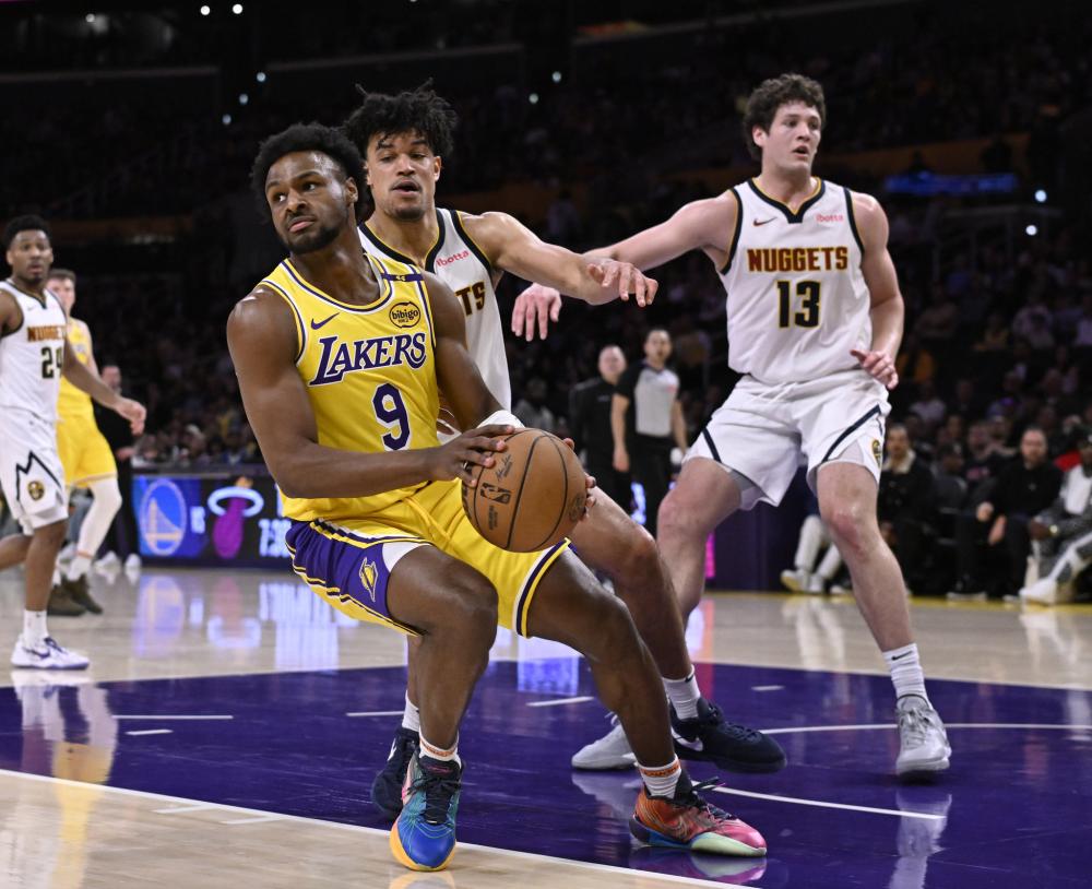 进攻球员凭 进攻球员凭