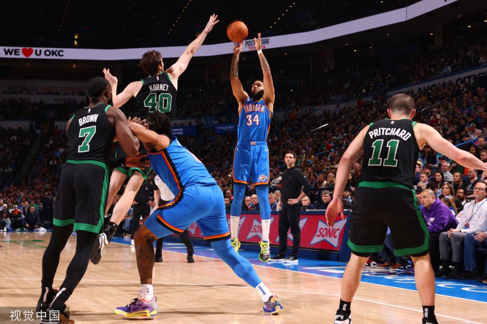 他通过慈善 他通过慈善